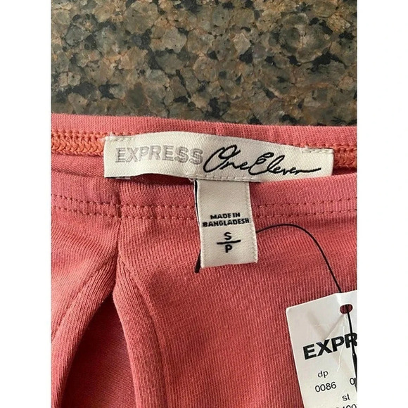 NWT Express Womens Peep Hole Top Size Small Coral Color Casual Short Sleeve Boho - Picture 7 of 12